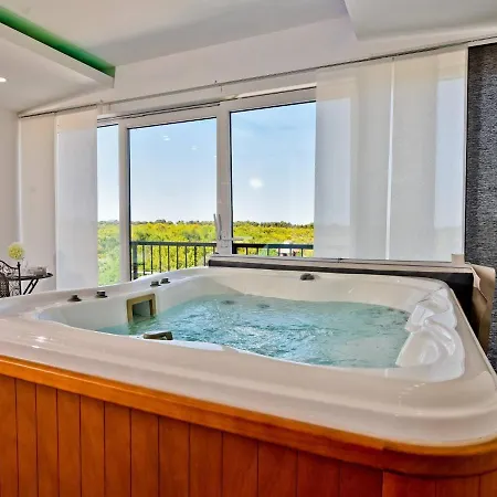 Superior 4 Antea With Pool Jacuzzi, *