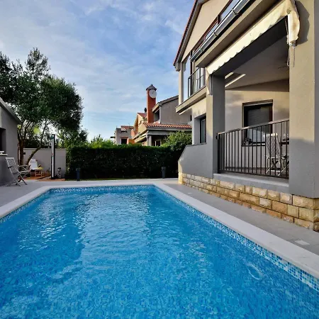 Superior 4 Antea With Pool Jacuzzi,