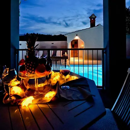Superior 4 Antea With Pool Jacuzzi, Villa Zadar