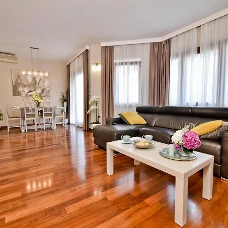 Villa Superior 4 Antea With Pool Jacuzzi, Zadar