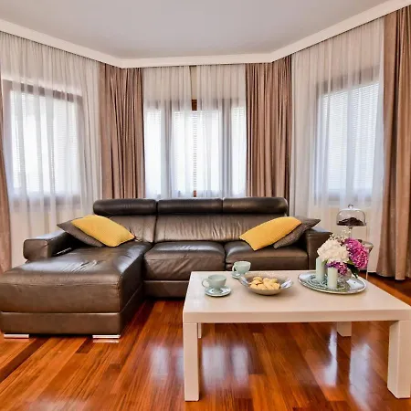 Superior 4 Antea With Pool Jacuzzi, Villa *