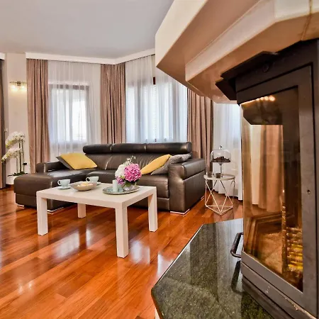 Superior 4 Antea With Pool Jacuzzi,